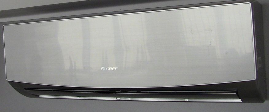 Зображення кондиціонера Gree GWH09QB-K6DND2E Silver серії LOMO для офісу